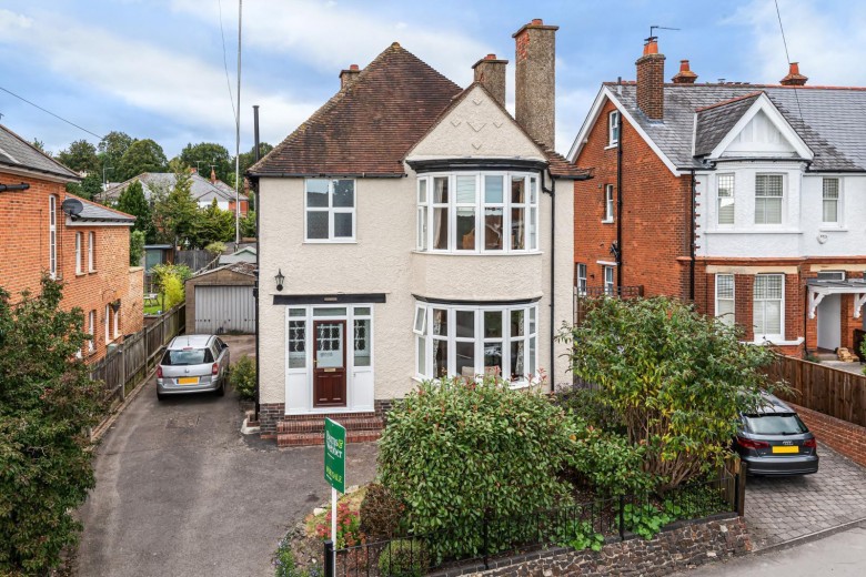 Click the photo for more details of Hale Road, Farnham, GU9
