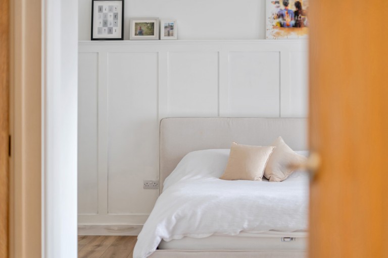 Images for Folly Lane North, Farnham, Surrey