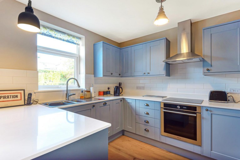 Images for Edward Road, Farnham, GU9