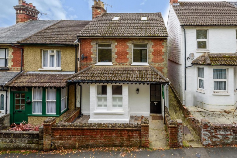 Click the photo for more details of St. James Avenue, Farnham, GU9