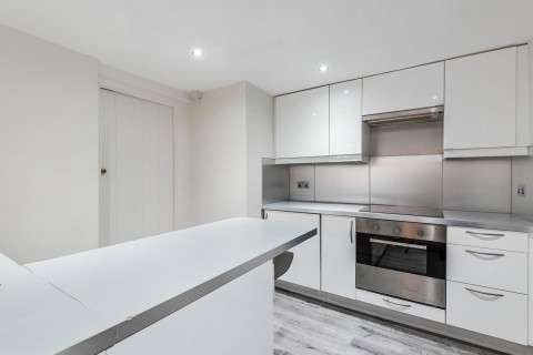 Click the photo for more details of St. James Avenue, Farnham, GU9