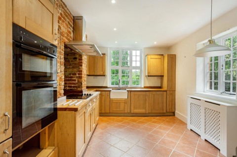 Click the photo for more details of Compton Cottages, Moor Park Way, Farnham, GU9
