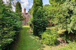 Images for Compton Cottages, Moor Park Way, Farnham, GU9