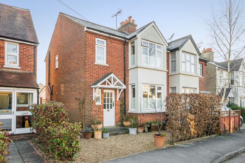 Click the photo for more details of Edward Road, Farnham, GU9