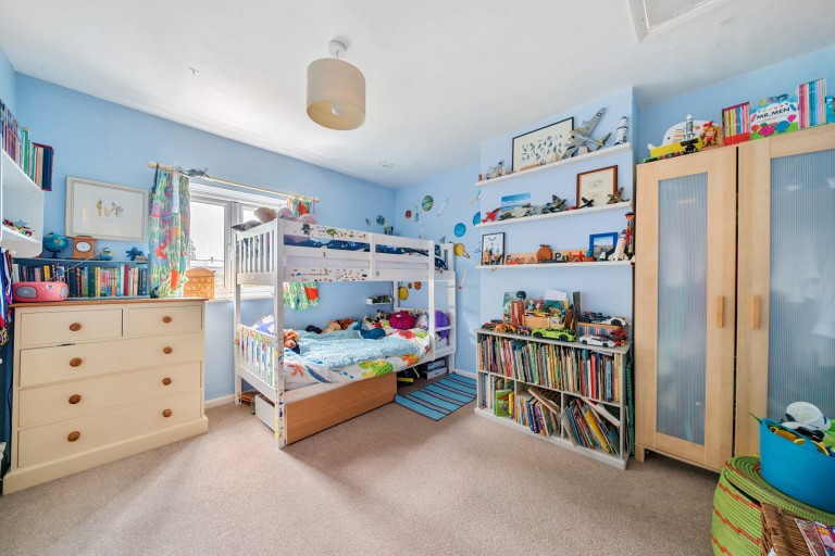 Images for Edward Road, Farnham, GU9