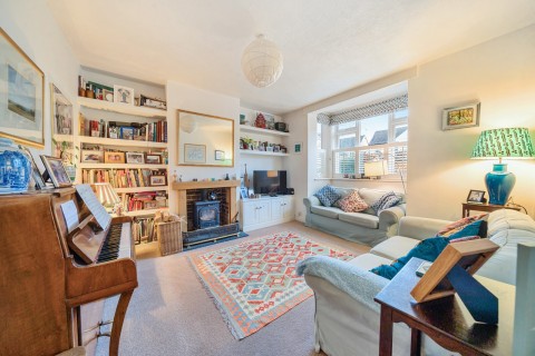 Click the photo for more details of Edward Road, Farnham, GU9
