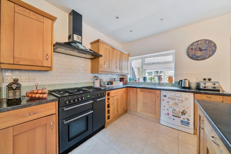 Images for Edward Road, Farnham, GU9