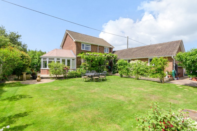 Click the photo for more details of Back Lane, Bucks Horn Oak, GU10
