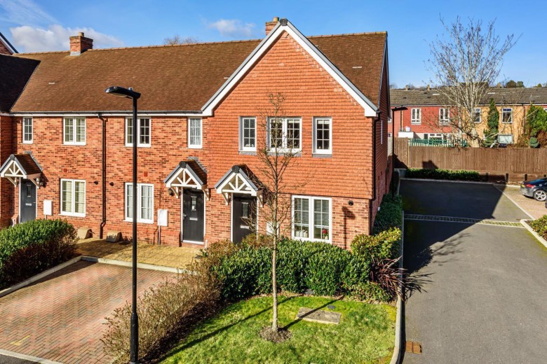 Click the photo for more details of Montague Mews, Farnham, GU9
