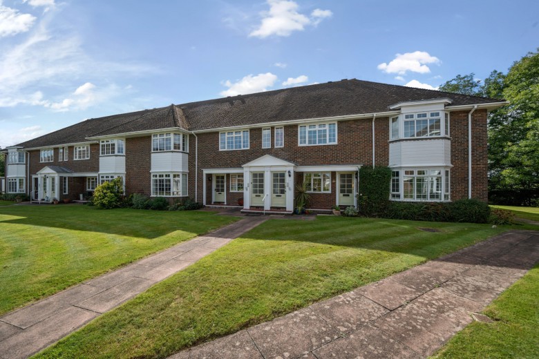 Click the photo for more details of Trafalgar Court, Farnham, GU9