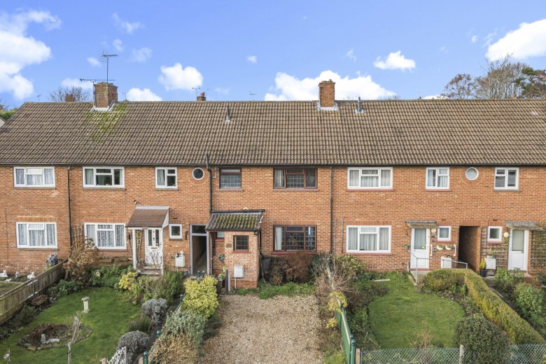 Click the photo for more details of Bricksbury Hill, Farnham, GU9