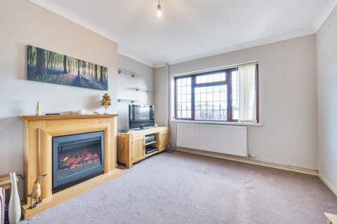 Click the photo for more details of Bricksbury Hill, Farnham, GU9
