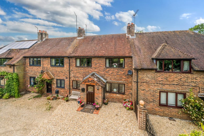 Click the photo for more details of Brickfield Cottages, Middle Old Park, Farnham, GU9