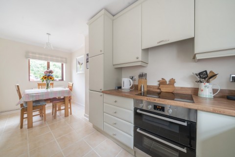 Click the photo for more details of Brickfield Cottages, Middle Old Park, Farnham, GU9