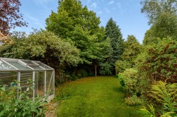 Images for The Street, Frensham, Farnham, GU10