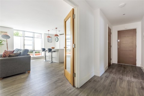 Click the photo for more details of East Street, Farnham, GU9
