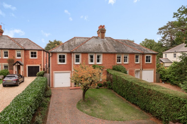 Images for Ford Lane, Wrecclesham, Farnham, GU10