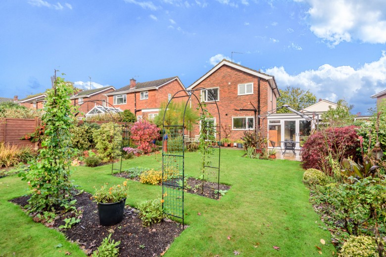 Click the photo for more details of Woodbourne, Farnham, GU9