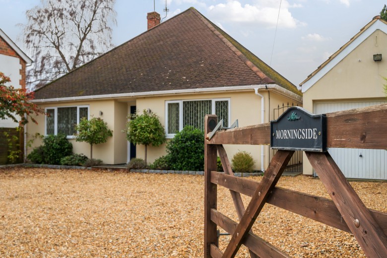 Click the photo for more details of Main Road, Bucks Horn Oak, GU10