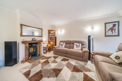 Click the photo for more details of Main Road, Bucks Horn Oak, GU10