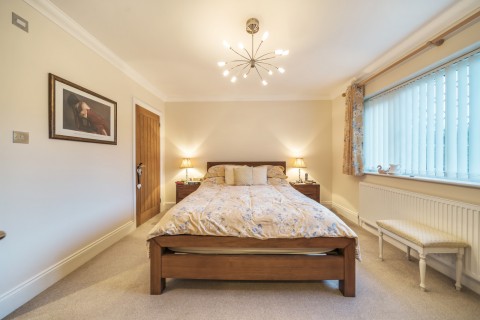 Click the photo for more details of Main Road, Bucks Horn Oak, GU10