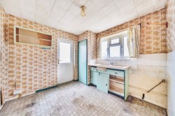 Images for Waynflete Lane, Farnham, GU9