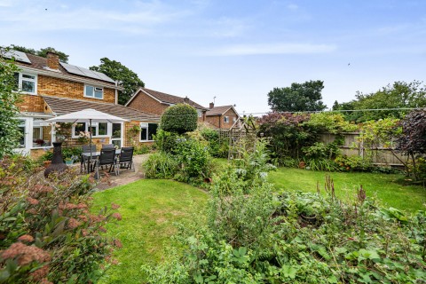 Click the photo for more details of Woodbourne, Farnham, GU9