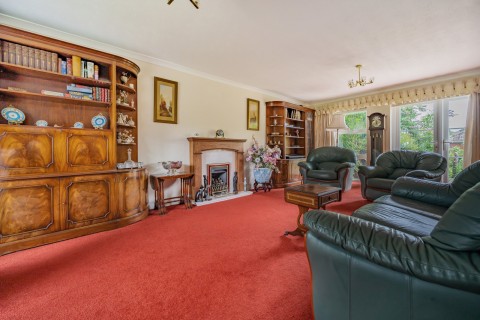 Click the photo for more details of Chatsworth Grove, Farnham, GU9