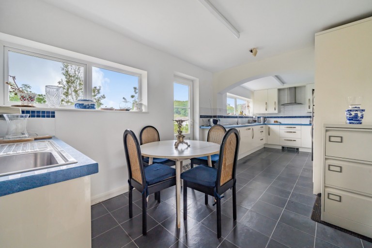 Images for Chatsworth Grove, Farnham, GU9
