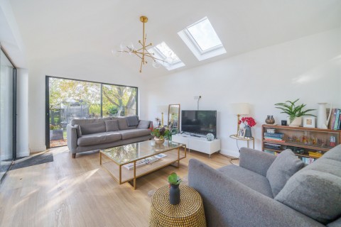 Click the photo for more details of Coleson Hill Road, Wrecclesham, Farnham, GU10
