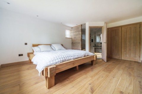 Click the photo for more details of Meadow Way, Rowledge, Farnham, GU10