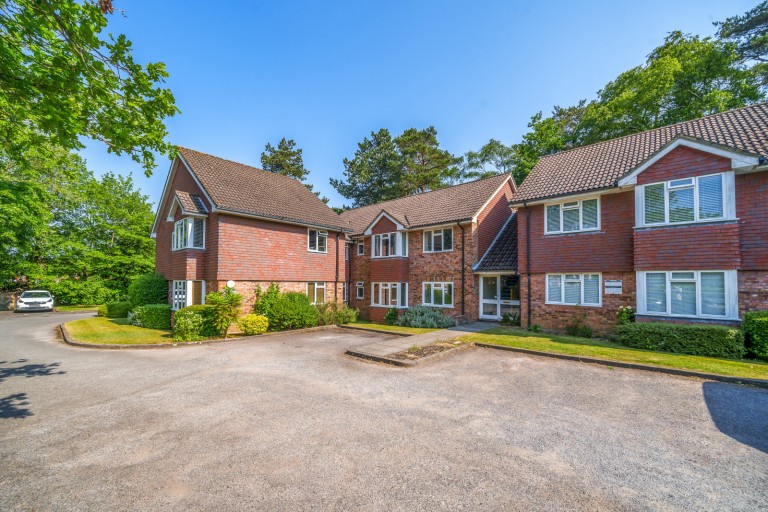 Images for Trimmers Field, Farnham, GU9