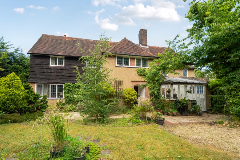 Click the photo for more details of The Fairfield, Farnham, Surrey