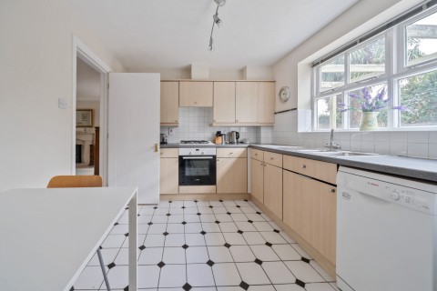 Click the photo for more details of Westbury Gardens, Farnham, GU9