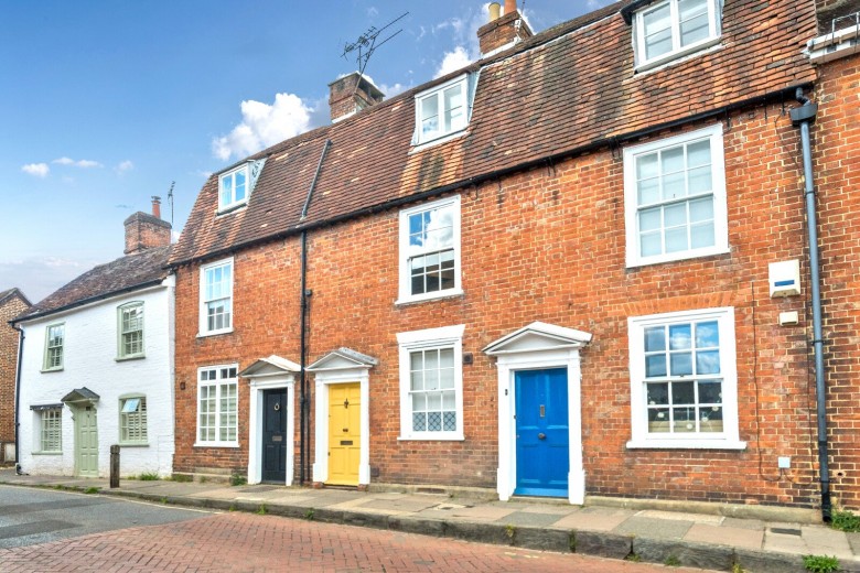 Click the photo for more details of Farnham, Surrey