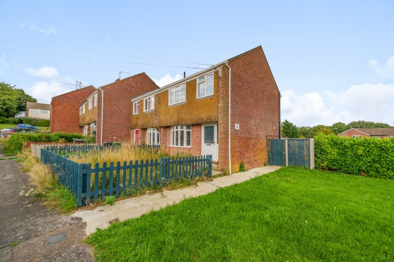 Click the photo for more details of Manor Road, Alton, GU34
