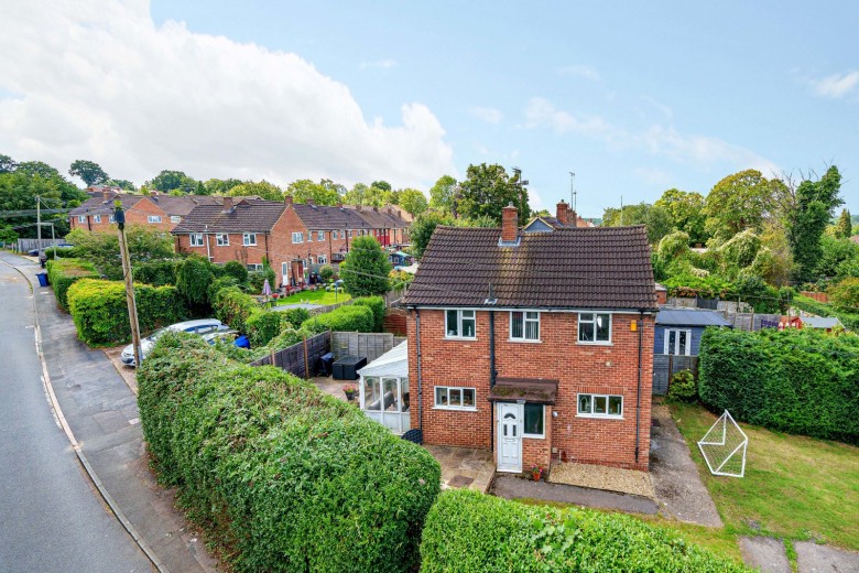 Click the photo for more details of Beldham Road, Farnham, GU9