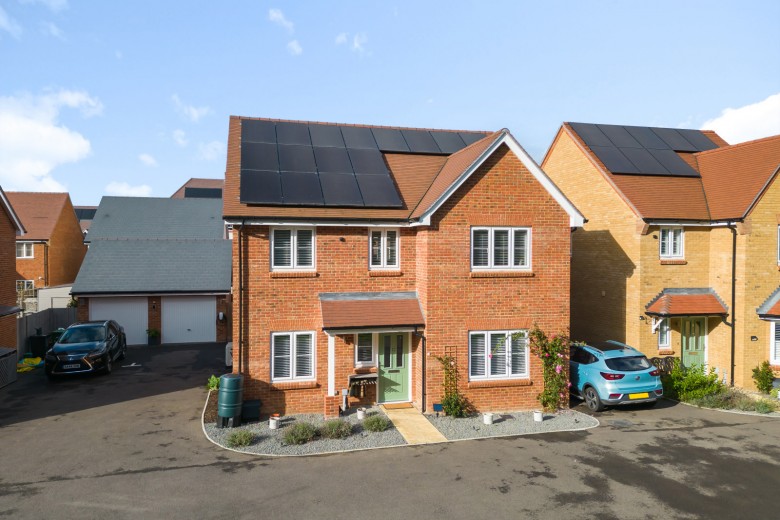Click the photo for more details of Minleys Close, Ash, Aldershot, GU12