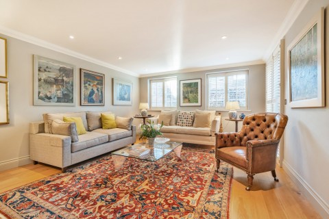 Click the photo for more details of The Grove, Farnham, GU9
