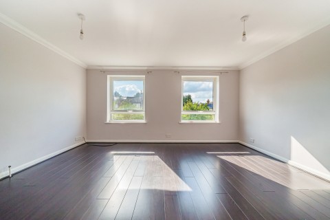 Click the photo for more details of Tilford Road, Farnham, GU9