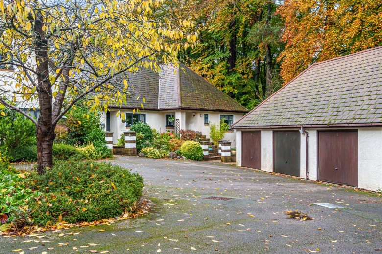 Click the photo for more details of Churt Road, Churt, Farnham, GU10