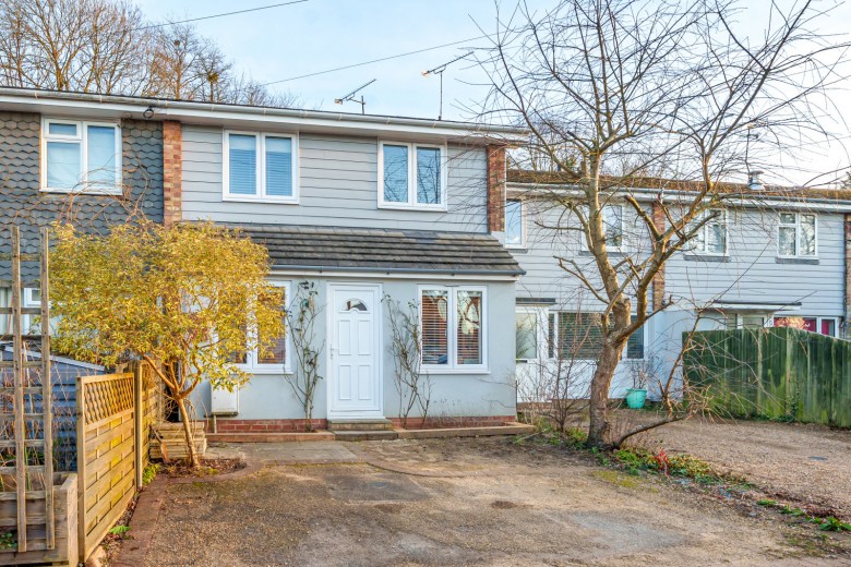 Click the photo for more details of Red Lion Lane, Farnham, GU9