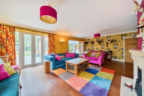 Click the photo for more details of Shortheath Crest, Farnham, GU9
