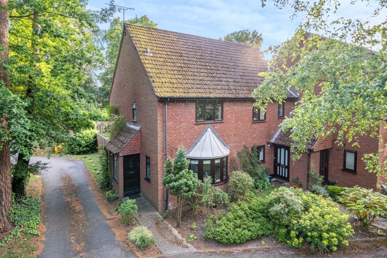 Click the photo for more details of The Copse, Rowledge, Farnham, GU10