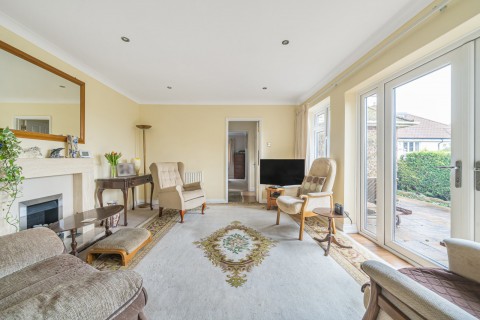 Click the photo for more details of St. James Avenue, Farnham, GU9
