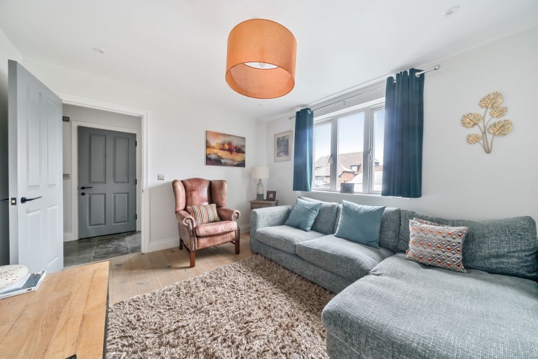Images for Old Knowle Square, Farnham, GU9