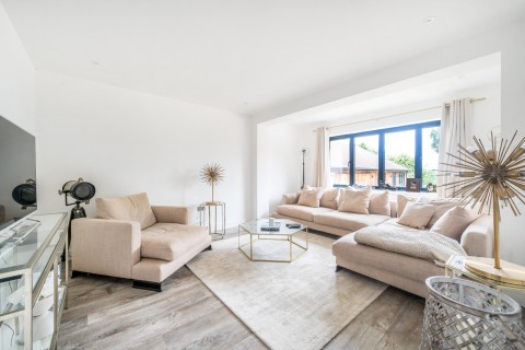 Click the photo for more details of Churt, Farnham, Hampshire