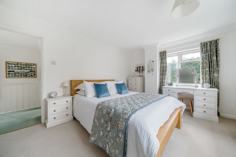 Images for West End Grove, Farnham, GU9