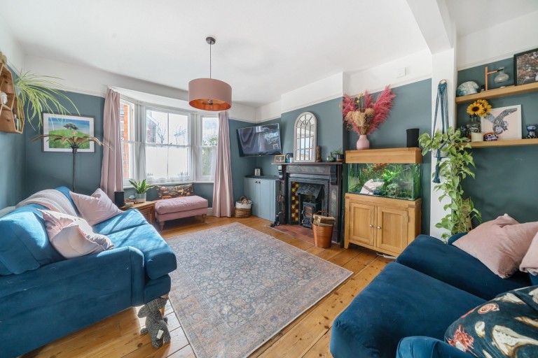 Images for Bullers Road, Farnham, GU9
