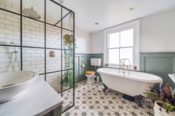 Images for Bullers Road, Farnham, GU9